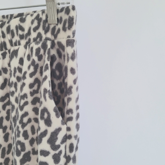 Socialite Leopard Print Fleece Drawstring Jogger NWT - Picture 4 of 8